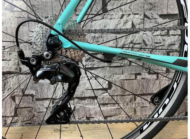 Bianchi Intenso - Shimano 105 11sp Compact - 2019 57 2a - Ck16 / Black Full Glossy