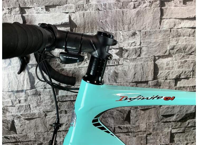 Bianchi Rennrad Infinito CV - Campagnolo Record 12S - 2019 Racing Edition