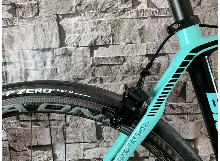 Bianchi Rennrad Infinito CV - Campagnolo Record 12S - 2019 Racing Edition
