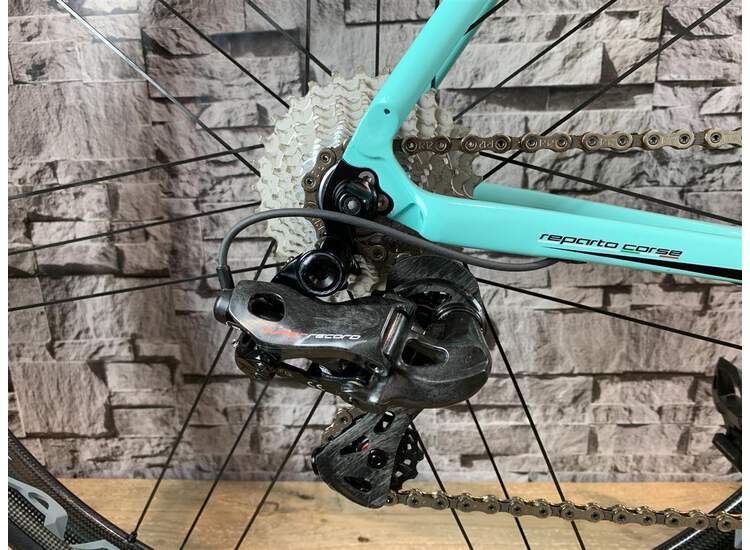 Bianchi Road Bike Infinito Cv - Campagnolo Record 12s - 2019 Racing Edition