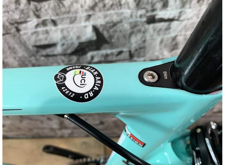 Bianchi Aria Campagnolo Potenza A1 - Black / Silver Chrome Full Glossy 50