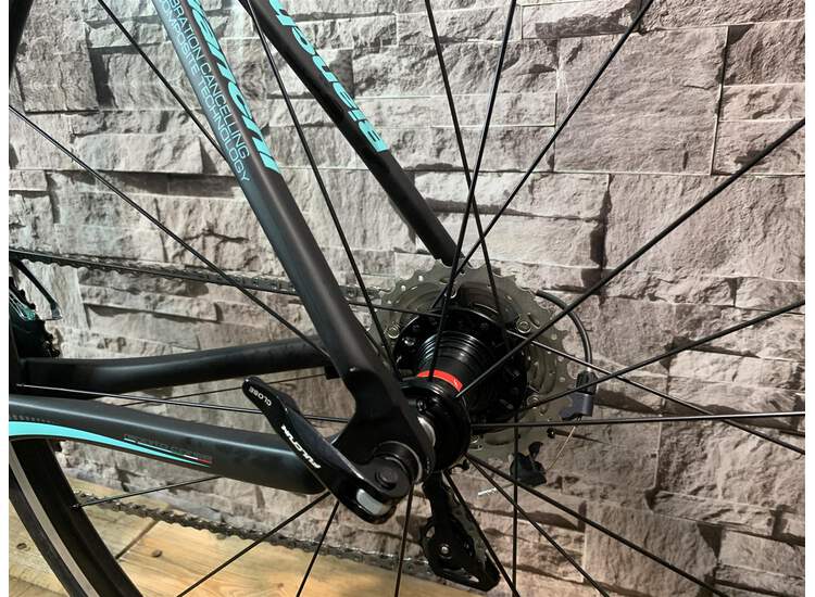 Bianchi Infinito CV Ultegra 11sp Compact - 2019