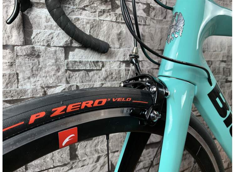 Bianchi Aria Campagnolo Chorus 2021 5k - Ck16 / Noire Full Glossy 47