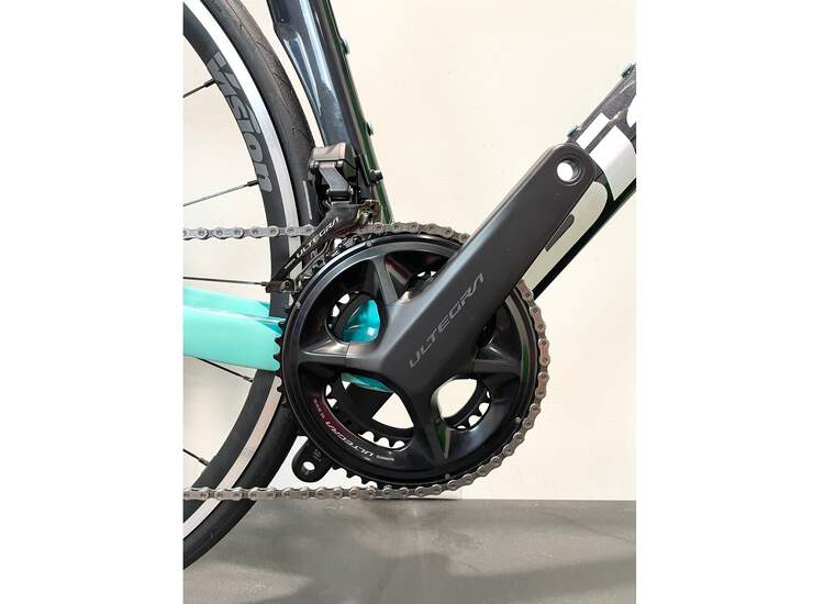 Bianchi Road Bike OLTRE XR4 Shimano Ultegra Di2 12sp - 2022