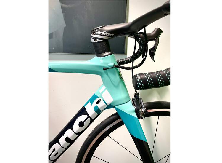 Bianchi Road Bike OLTRE XR4 Shimano Ultegra Di2 12sp - 2022