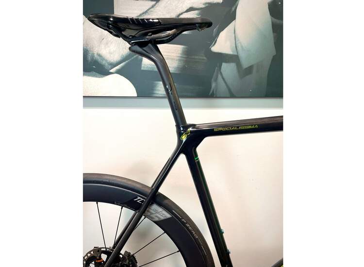 Bianchi Road Bike SPECIALISSIMA DISC Shimano Dura Ace-Di2 12sp - 2022 SB: Black Carbon UD/Mermaid Scale Full Glossy 61