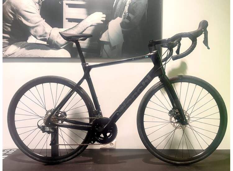 V�lo Route Bianchi INFINITO XE DISC Shimano 105 DI2 12S - 2023