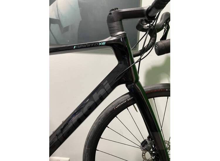 V�lo Route Bianchi INFINITO XE DISC Shimano 105 DI2 12S - 2023