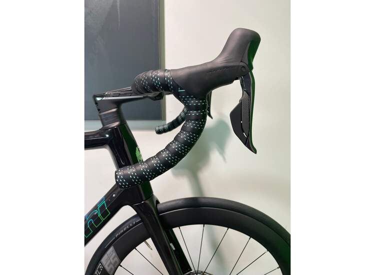 Bianchi Road Bike SPECIALISSIMA DISC Shimano Dura Ace-Di2 12sp - 2023 SB: Black Carbon UD/Mermaid Scale Full Glossy 55