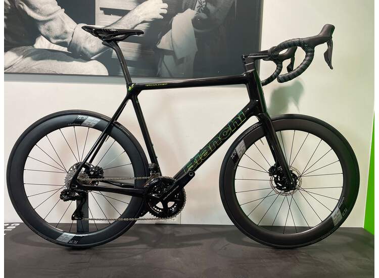 Bianchi Road Bike SPECIALISSIMA DISC Shimano Dura Ace-Di2...