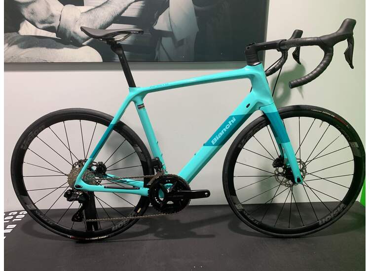 Bianchi Road Bike INFINITO CV DISC Shimano Di2 12sp - 2023