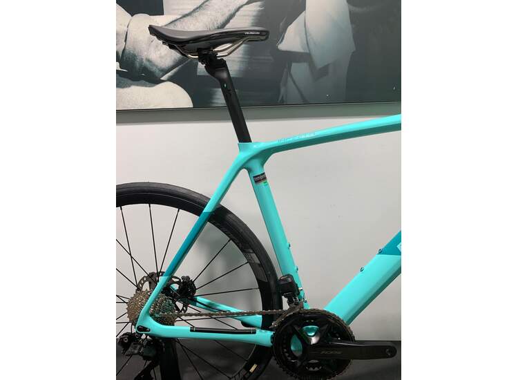 Bianchi Road Bike INFINITO CV DISC Shimano Di2 12sp - 2023