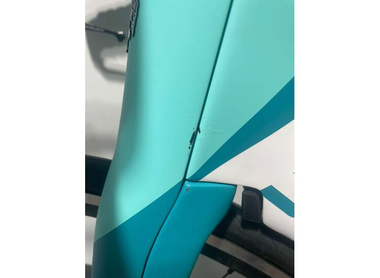 Bianchi AQUILA CV Time Trial Carbon Shimano Ultegra 11sp  - 2023 XC: Graphite Race/CK16 shade L (with paint damage)