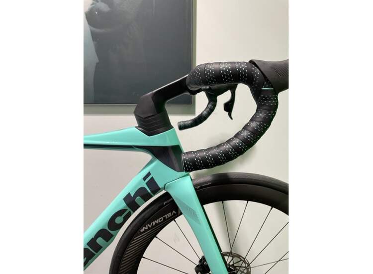 Bianchi Road Bike OLTRE Rival eTap AXS disc 12sp - 2023