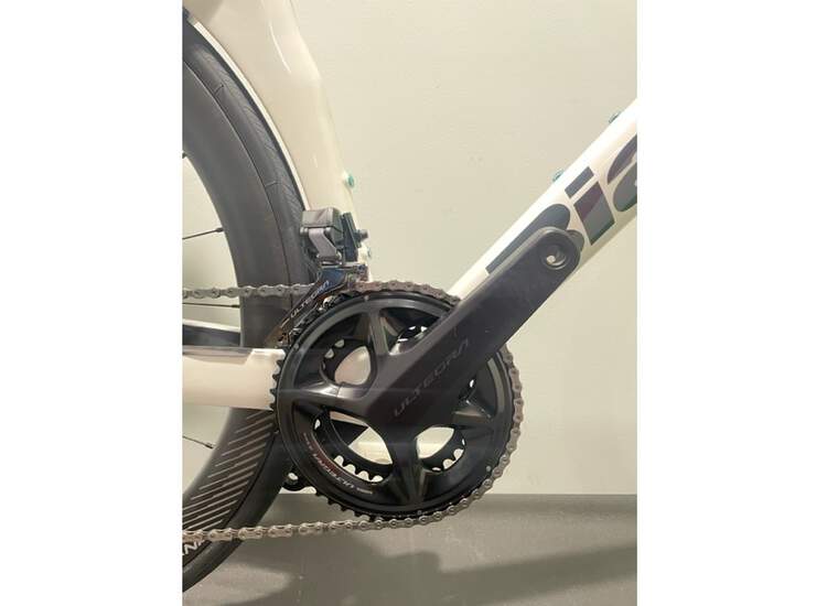 Bianchi Road Bike OLTRE Ultegra Di2 12sp Compact Disc brake - 2023 XG: White / Graphite Full Glossy 47