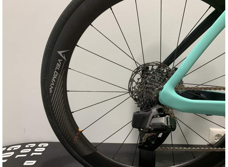 Bianchi Rennrad OLTRE RC Sram Red eTap AXS disc 12sp - 2023 XD: CK16 / Graphite Full Glossy 55