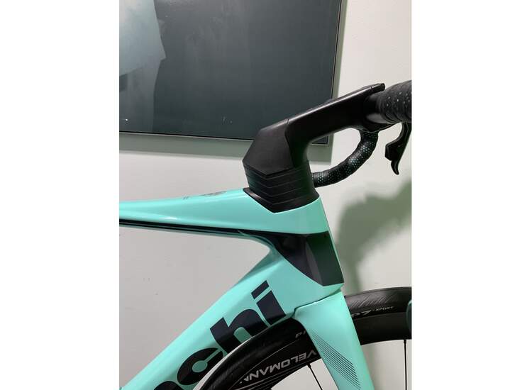 Bianchi Rennrad OLTRE RC Sram Red eTap AXS disc 12sp - 2023 XD: CK16 / Graphite Full Glossy 57