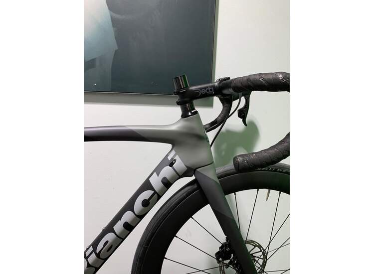 Bianchi Road Bike Oltre XR3 Disc. Sram Rival AXS Carbon - 2023