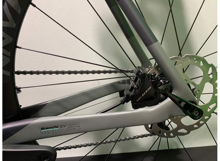 Bianchi Bike Oltre XR3 DISC. Shimano 105 11s - XB 57