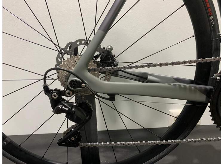 Bianchi Rennrad Oltre XR3 DISC. Shimano 105 11s XB 55