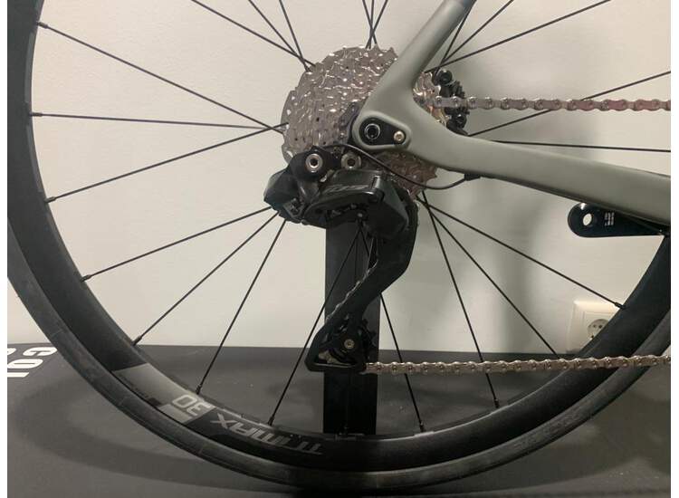 Bianchi Road Bike OLTRE XR3 DISC Shimano 105 12sp Di2 - 2023 XB 57