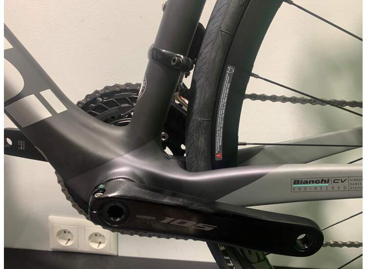 Bianchi Road Bike OLTRE XR3 DISC Shimano 105 12sp Di2 - 2023 XB 57