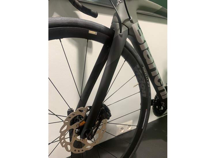 Bianchi Road Bike OLTRE XR3 DISC Shimano 105 12sp Di2 - 2023 XB 57