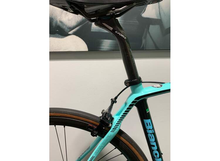Bianchi Infinito CV Campagnolo Super Record EPS 12, 55cm 6,95Kg