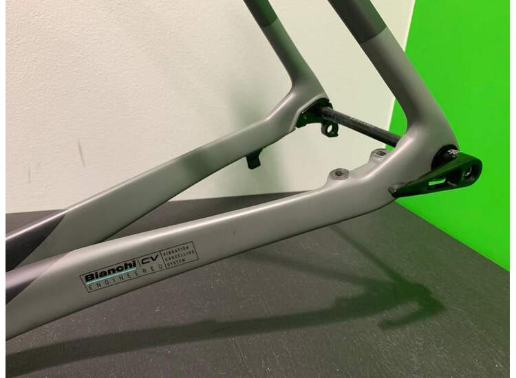 Bianchi OLTRE XR3 FRAME SET XB 57