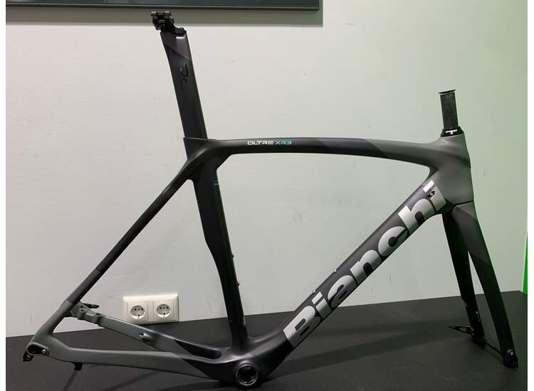 Bianchi OLTRE XR3 FRAME SET XB 57