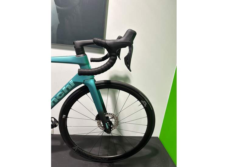 Bianchi Rennrad SPECIALISSIMA PRO ULTEGRA DI2 12SP - 2025 MW 47