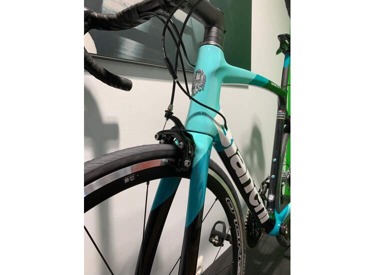 Bianchi Rennrad OLTRE XR4 Campagnolo Chorus 12SP