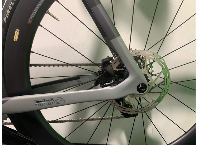 Bianchi Oltre XR4 Disc. Sram Rival AXS Carbon - 2023