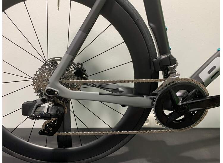 Bianchi Oltre XR4 Disc. Sram Rival AXS Carbon - 2023