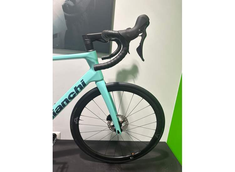 Bianchi Road Bike INFINITO CARBON ICR 105 12SP - 2025 2K 47