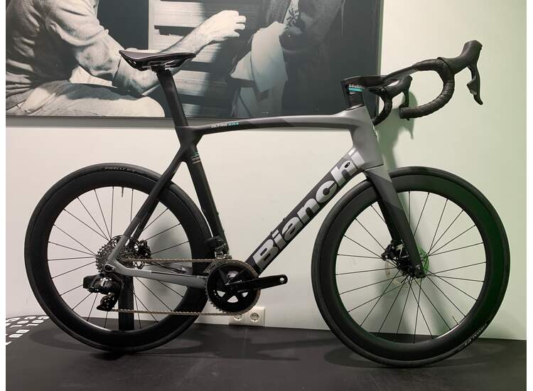 Bianchi Oltre XR4 Disc. Sram Rival AXS Carbon - 2023 XB 61
