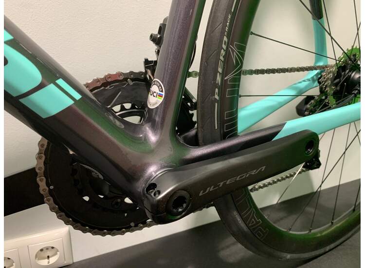 Bianchi Road Bike SPECIALISSIMA DISC Shimano Ultegra Di2 12sp - Team