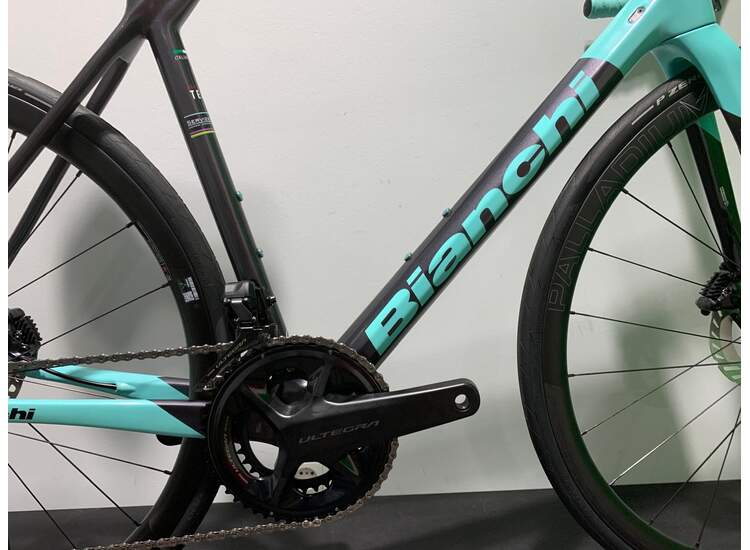 Bianchi Road Bike SPECIALISSIMA DISC Shimano Ultegra Di2 12sp - Team