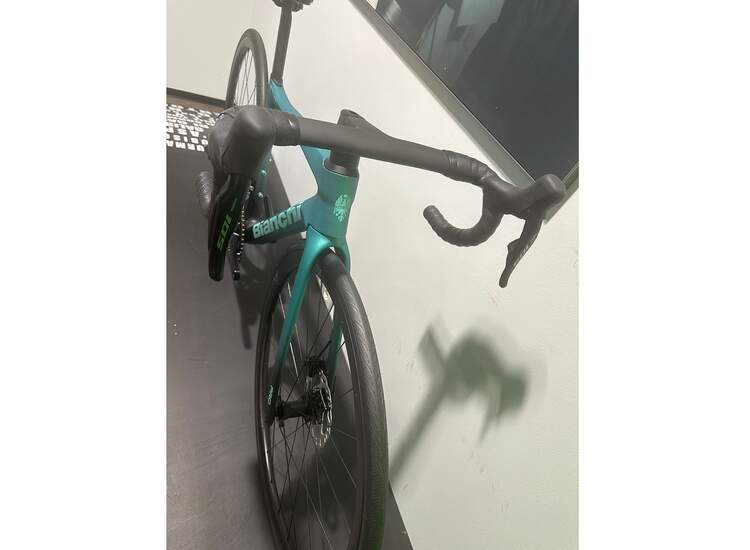 Bianchi Road Bike SPECIALISSIMA PRO 105 DI2 12SP Aluminum Handlebars - 2025