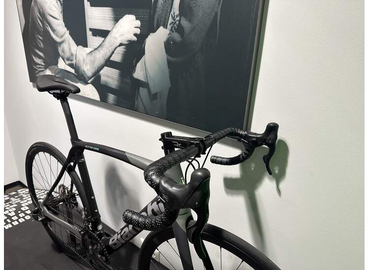 Bianchi Oltre XR3 mit Campagnolo Chorus Gr: 57cm