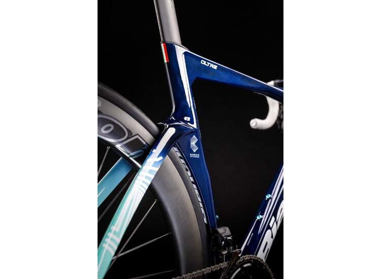 Bianchi Oltre RC Team Replika Bahrain Victorious