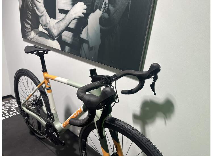 Bianchi Impulso Pro 2024 (Edition Zolder) Shimano 105 Di2