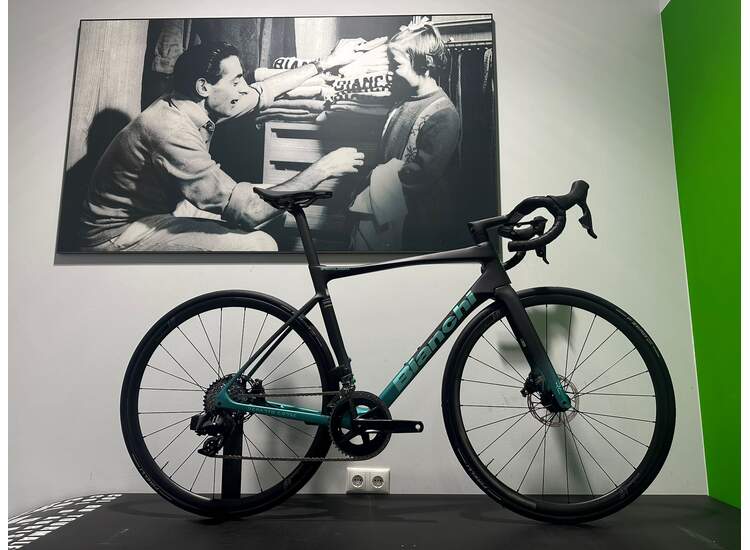 Bianchi Rennrad SPECIALISSIMA RC SRAM Rival AXS 12SP