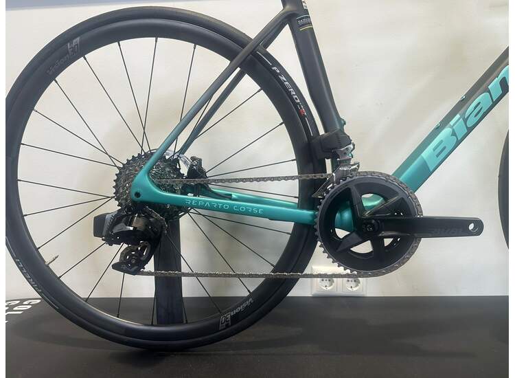 Bianchi Rennrad SPECIALISSIMA RC SRAM Rival AXS 12SP MR 55